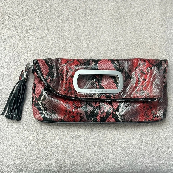 BCBGMaxAzria Handbags - BCBGMaxAzria Clutch Purse Red/Black Exotic Zipper Tassel Handbag Foldable Clean